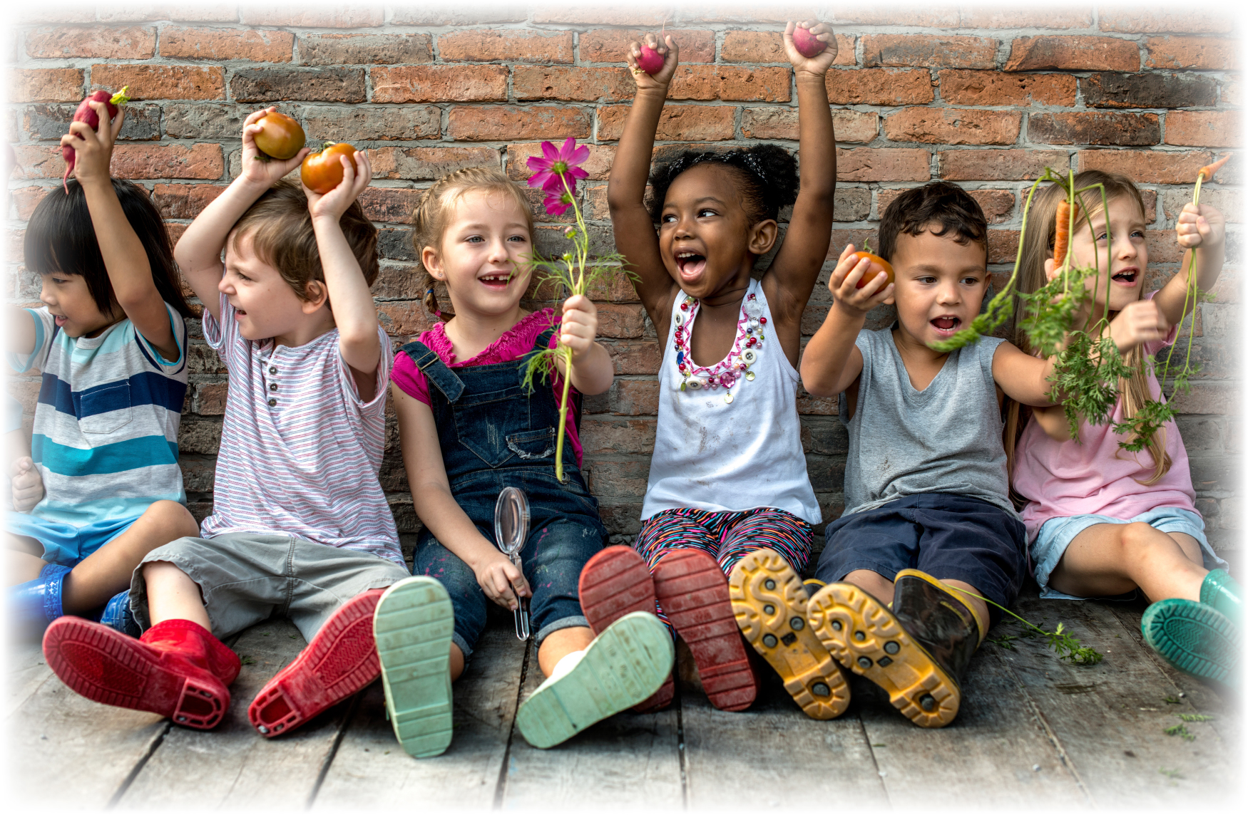 kidsholdingupveggies3
